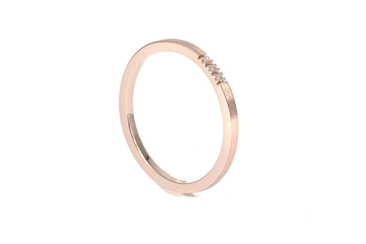 Three diamond ring in rose gold - VaudryJewelry