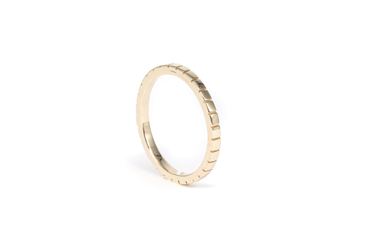 Yellow Eternity Grooved Gold Ring