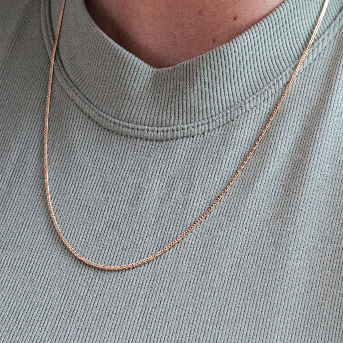 Curb Chain Necklace in Yellow Gold (1.40 mm)