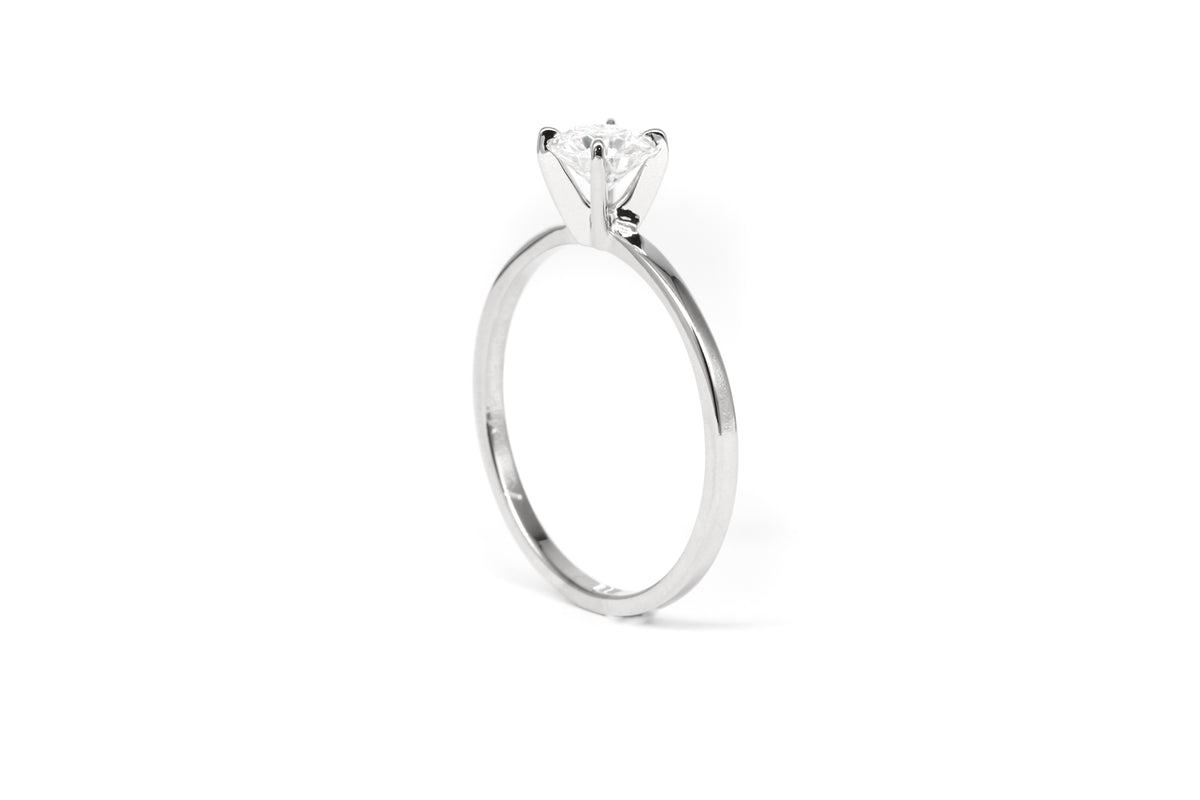 Moissanite Solitaire Ring in 18 Karat White Gold (0.85 Carat)